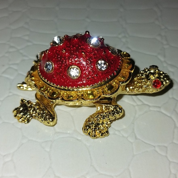 (D24) TINY  Turtle Trinket/ Jewet box - Picture 1 of 4